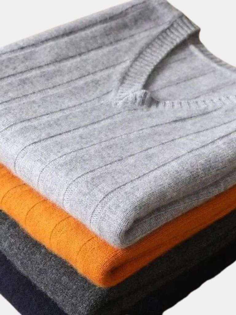 Sleeveless 100% Merino Wool Sweater - Cross & Crown